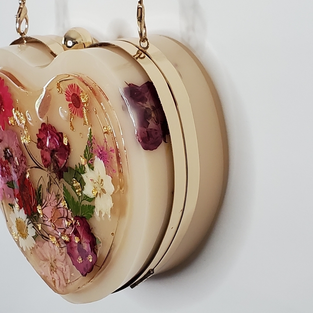 Heart Shaped Pressed Flower Resin Purse Chain Strap Wearable Art Clutch Bella - Picture 5 of 16